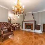 Villa Favorite