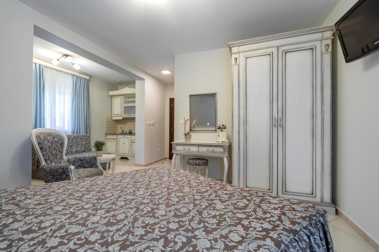 Favorite Aparthotel