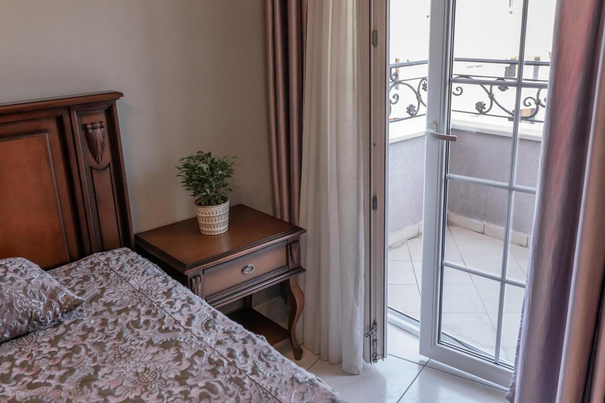 Favorite Aparthotel Budva